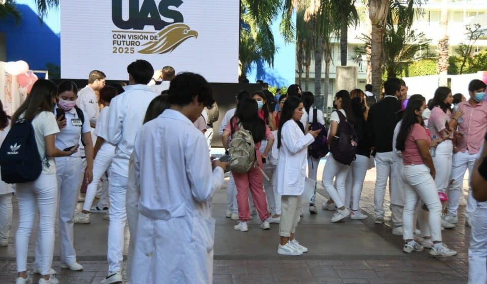 Jóvenes en la Universidad Autónoma de Sinaloa