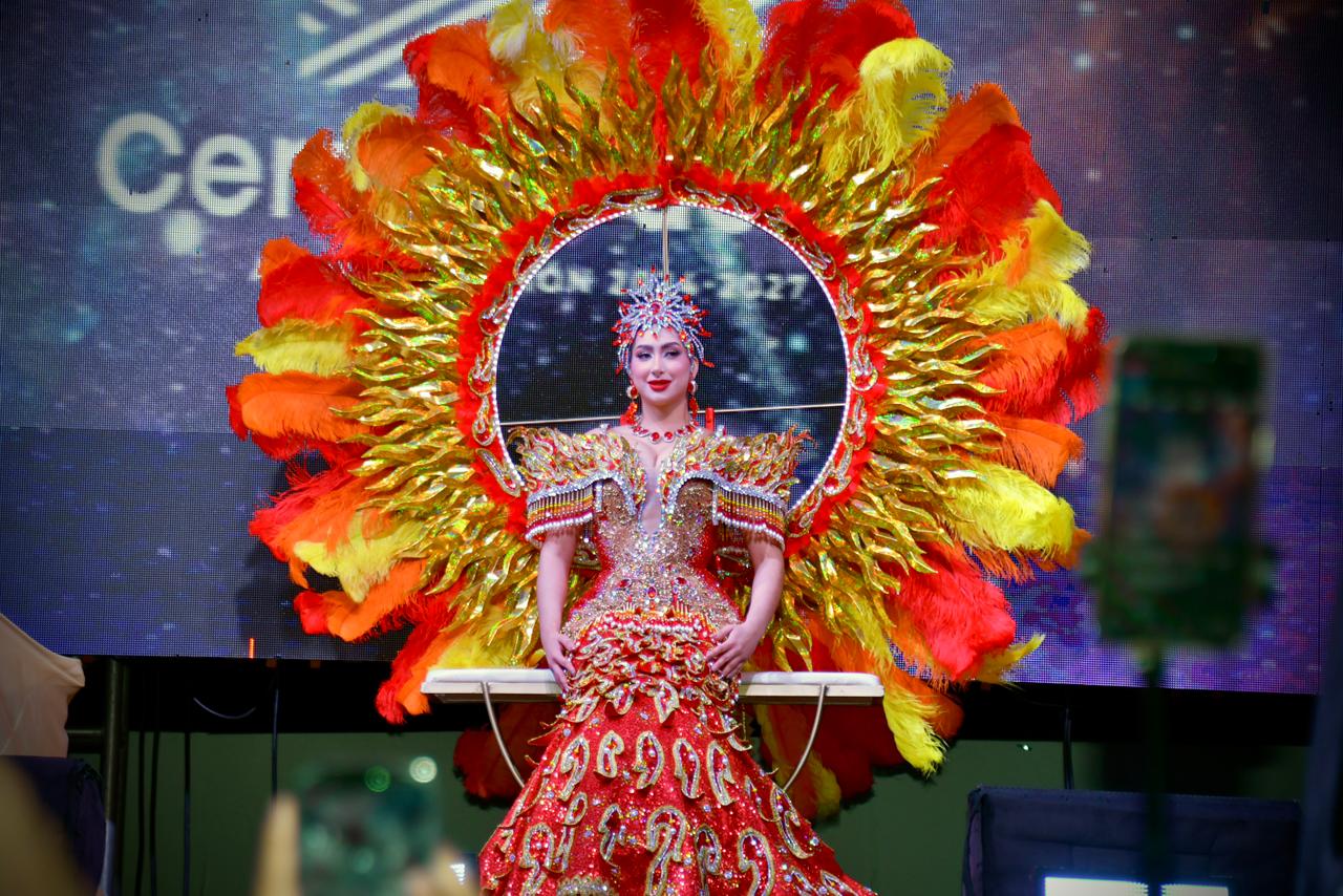 Kamila Valenzuela Ramos fue coronada como Reina del Carnaval Guamúchil 2026 “Mundos Paralelos”
