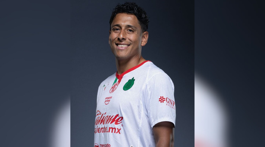Luis Romo, jugador del club Chivas Rayadas del Guadalajara
