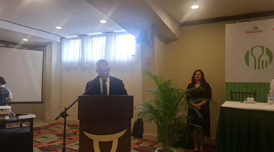 Toma de protesta de Mario Zazueta a la presidencia del Consejo Empresarial Restaurantero