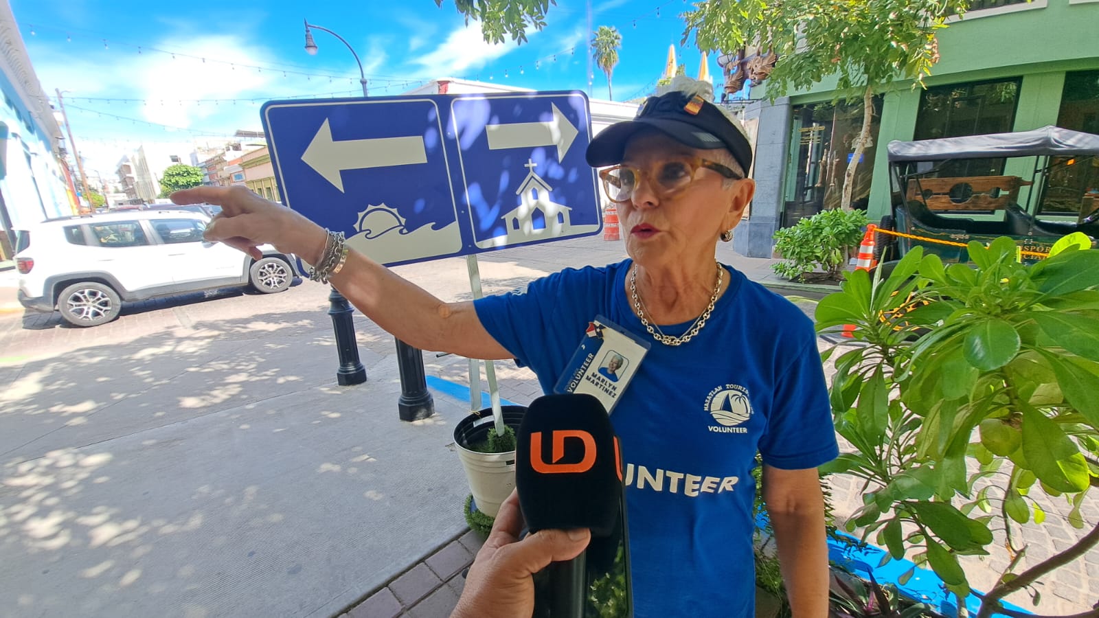 Marlyn, venezolana estadounidense radicada en Mazatlán y voluntaria de las Camisetas Azules.
