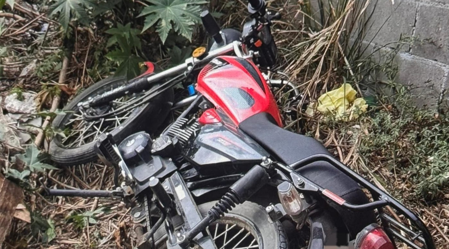 Motocicleta abandonada