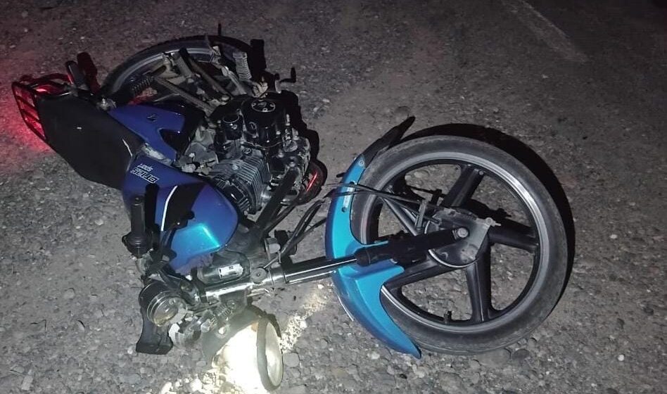 Motocicleta dañada por accidente vial