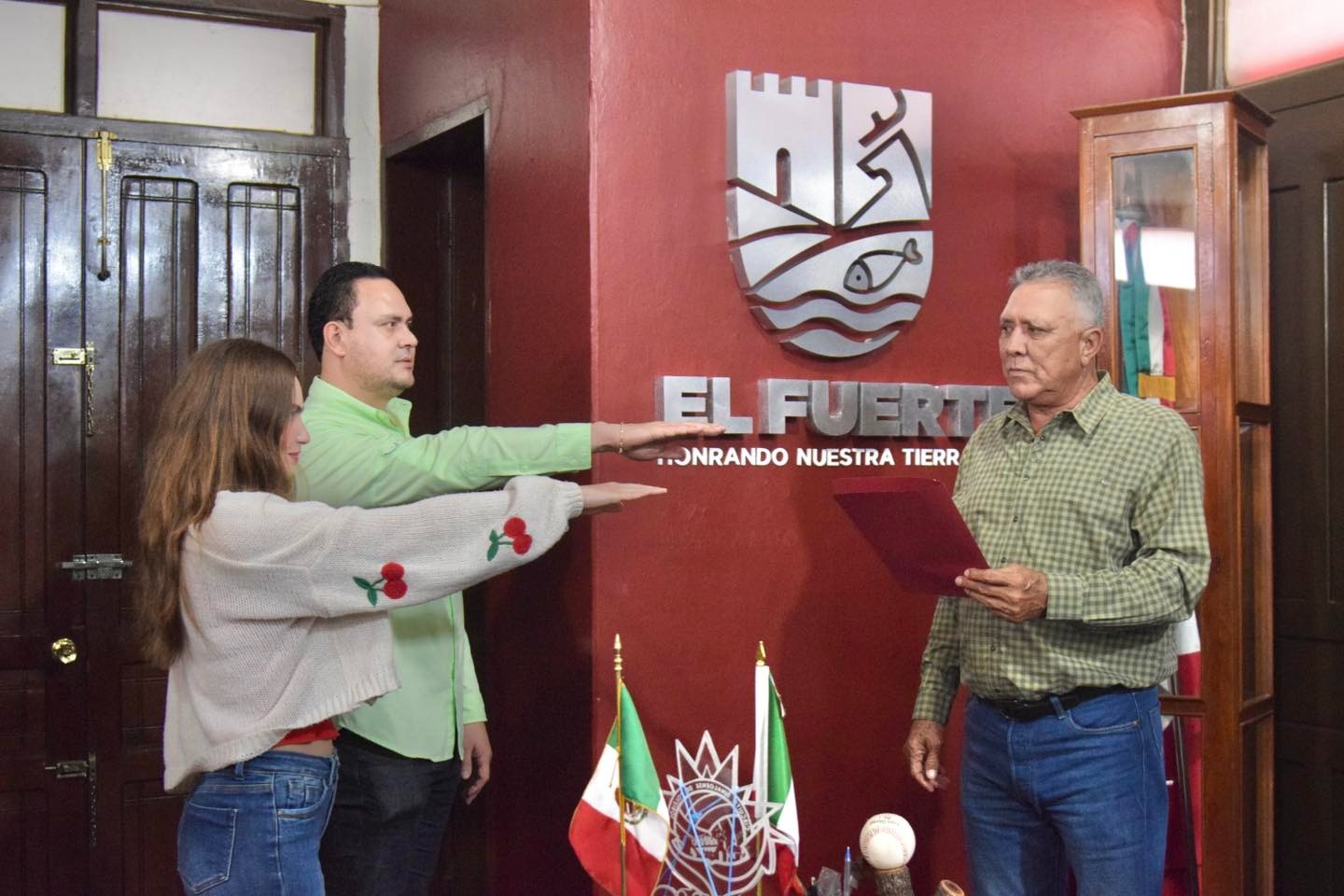 Nuevos funcionarios en El Fuerte, Mayra Guerrero y Rey Fierro