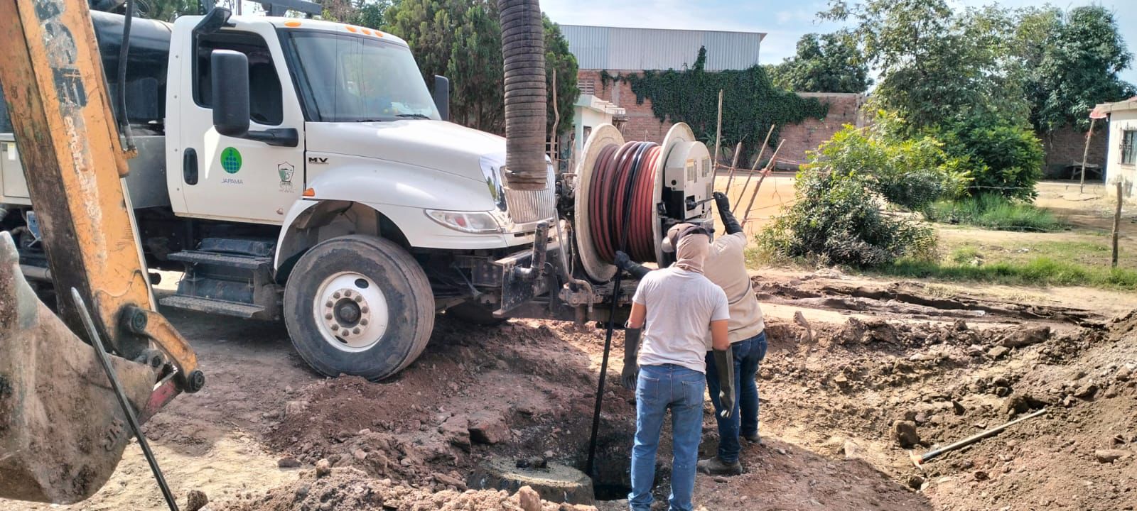 Rehabilitan cárcamos de bombeo en zona rural
