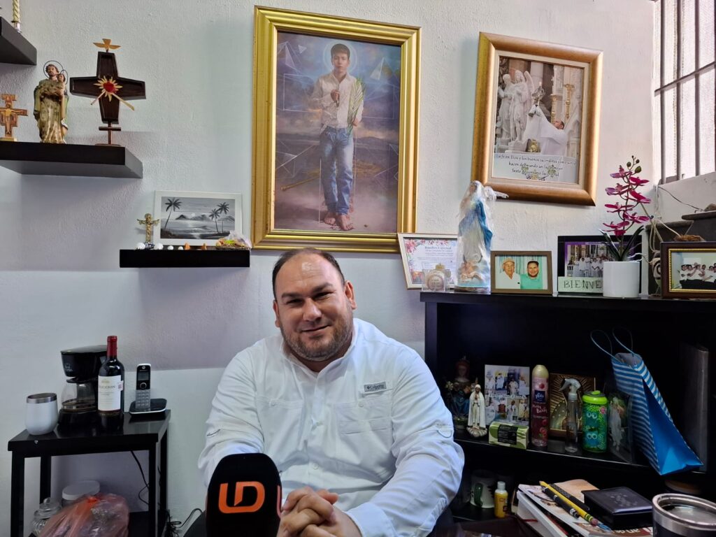 Párroco y rector de la Catedral de la Inmaculada Concepción de Mazatlán