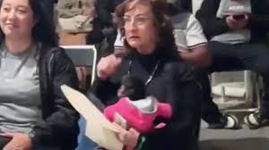 Regidora de Ocotlán con mono araña