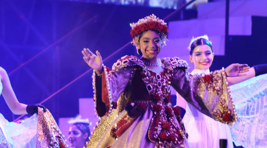 Coronación de la Reina Infantil Eileen I del Carnaval de Mazatlán