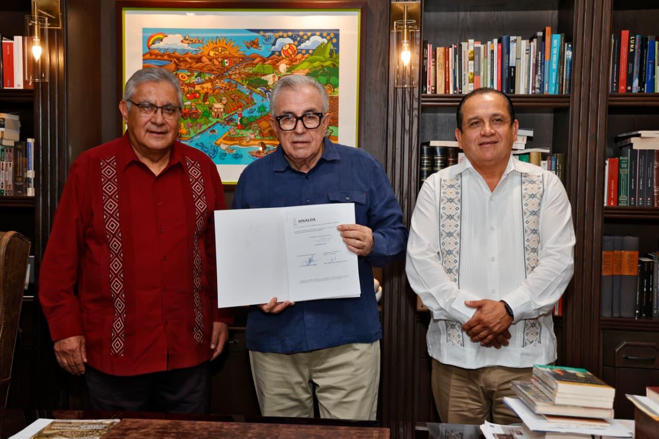 Rocha se reúne con dirigencia del SNTE