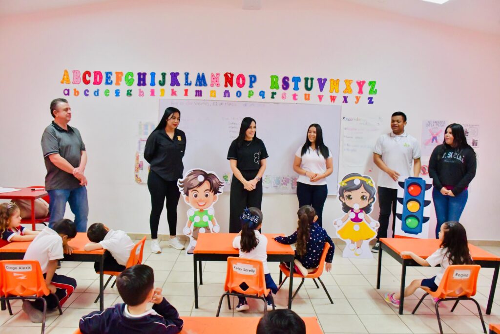 Plática de Sipinna en Salvador Alvarado