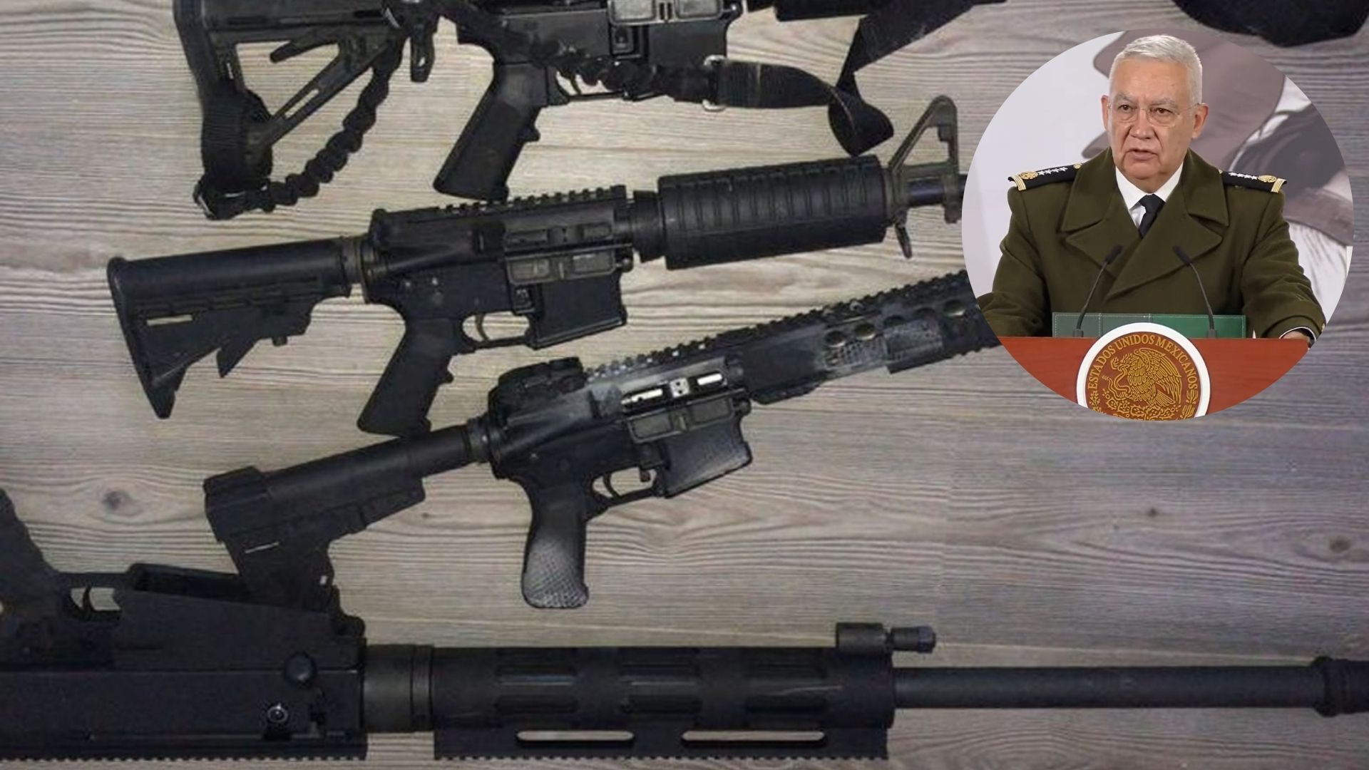 Edición de armas de grueso calibre sobre una mesa y el titular de la Defensa, Ricardo Trevilla