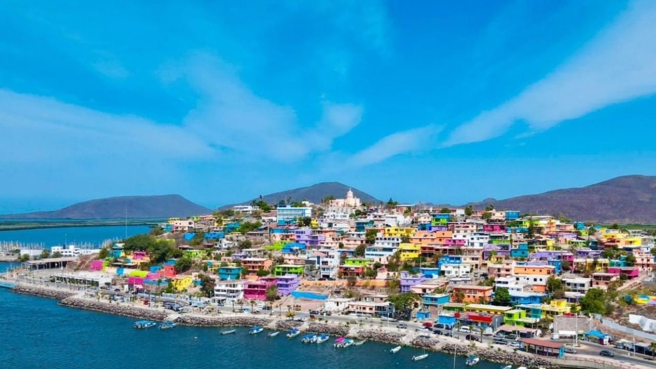 Toma aérea del puerto de Topolobampo en Ahome