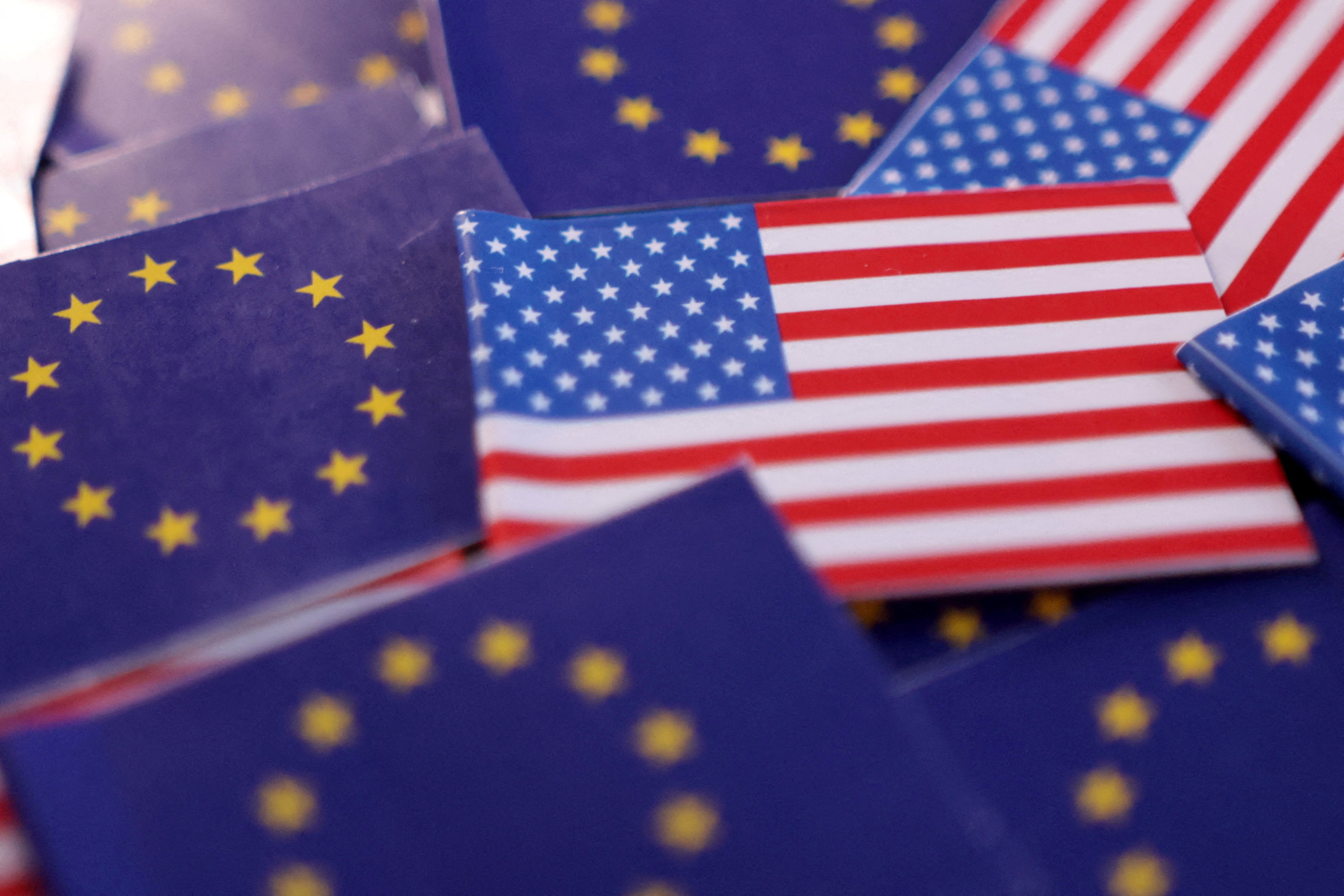 Unión Europea exhorta a EU a reducir los aranceles globales tras fallo de la Corte Suprema