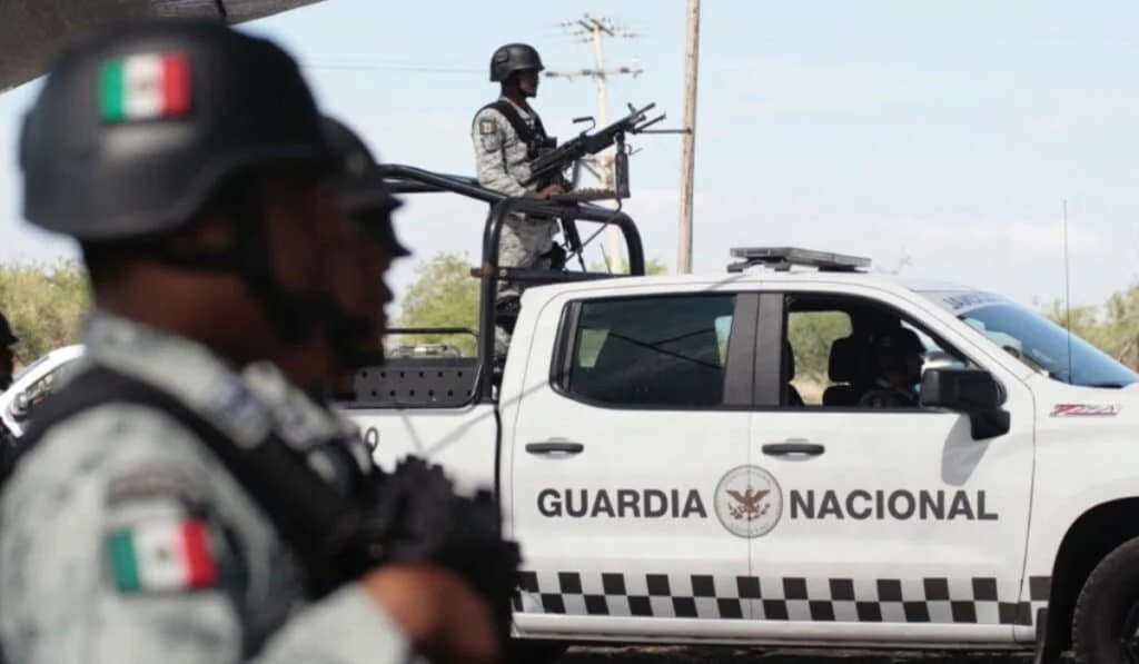 Unidad y elementos de la Guardia Nacional en Sinaloa