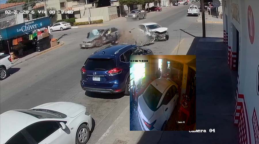 Vehículo se mete en birrieria tras choque en Guasave