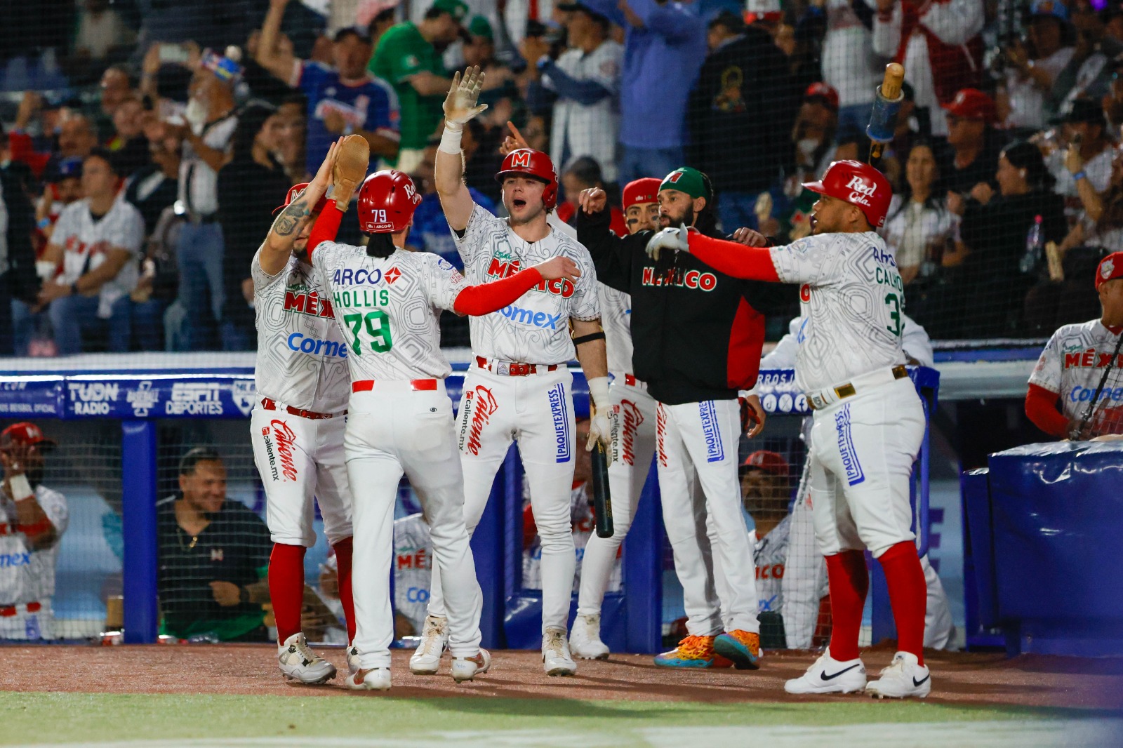 Charros deja en el terreno a Tomateros en extrainnings y se coronan en Serie del Caribe