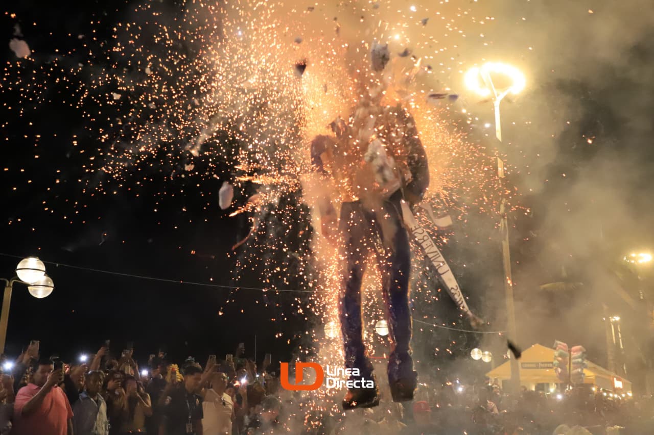 ¡’Boom’! Nawat Insaragrisil “explota” en la Quema del Mal Humor