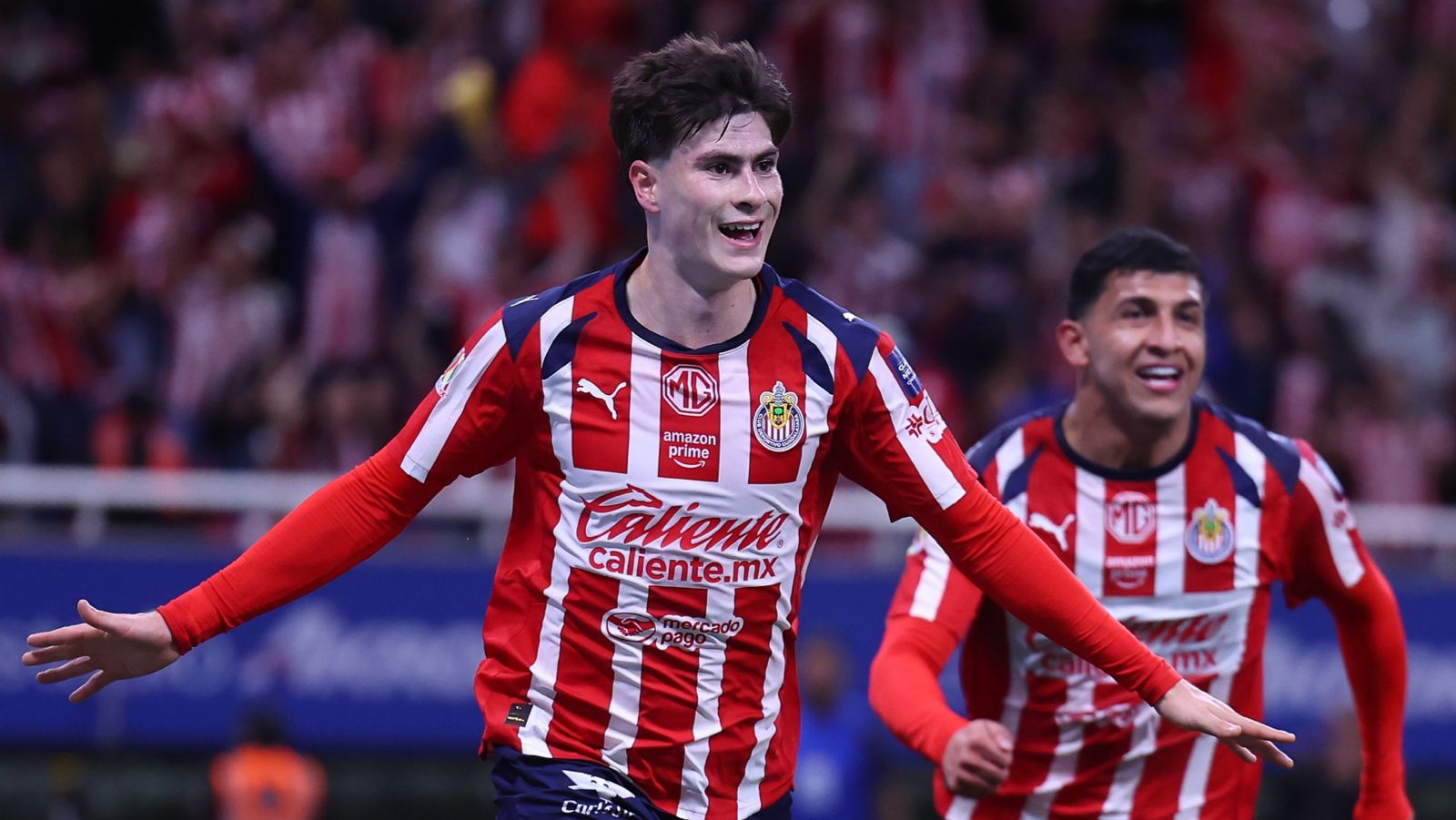 ¡Clásico rojiblanco! Chivas vence al América y se mantienen invictos en Liga MX
