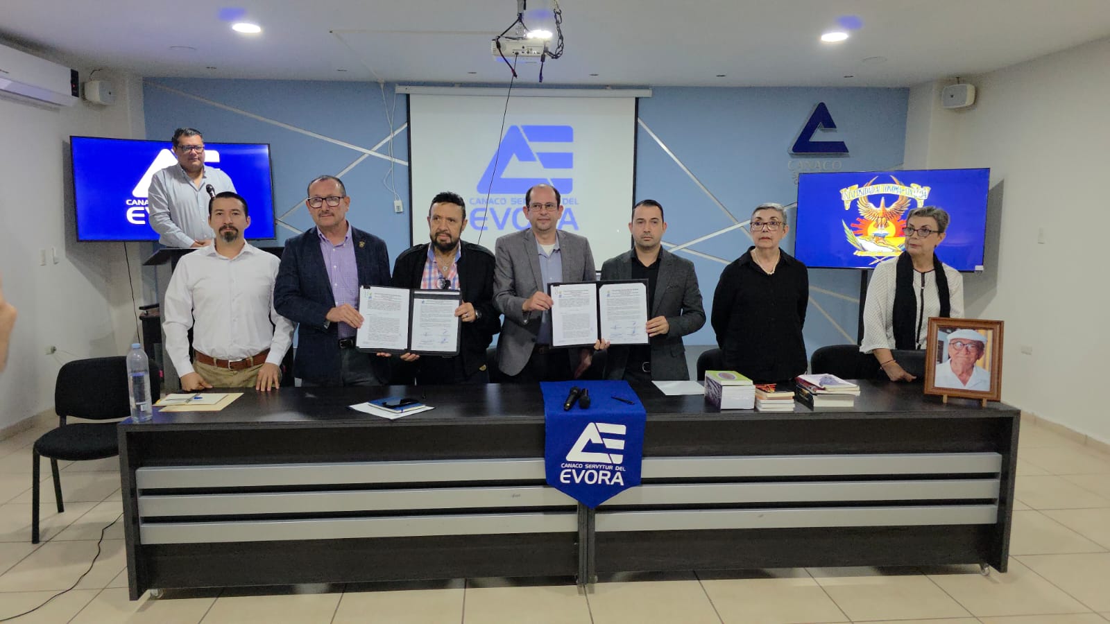 Convenio entre UAS y Canaco del Évora