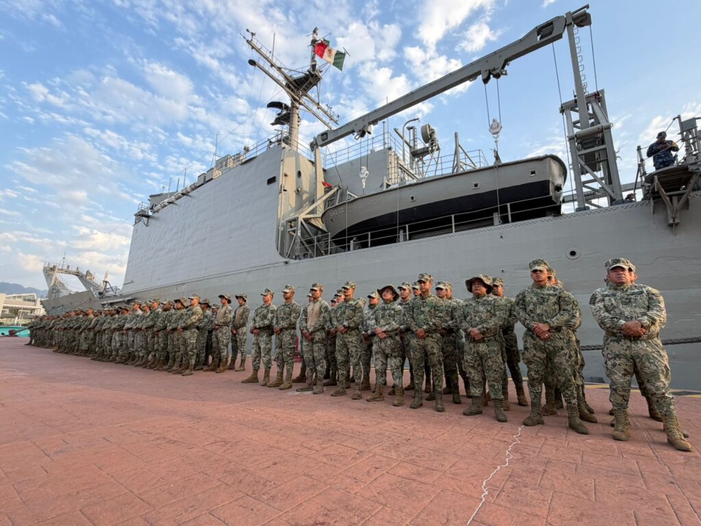Arriba buque de la Armada de México para reforzar seguridad en Puerto Vallarta