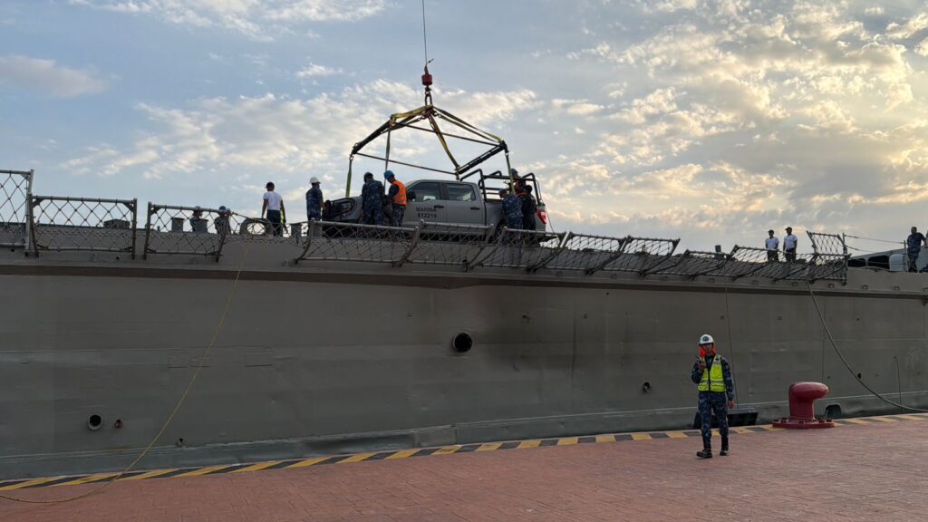 Arriba buque de la Armada de México para reforzar seguridad en Puerto Vallarta