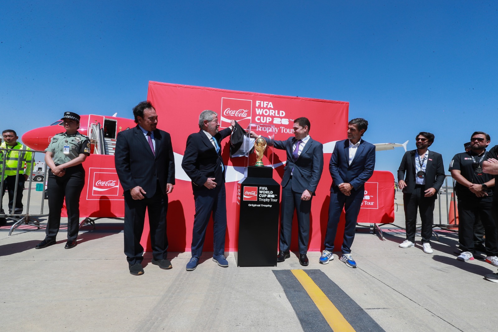 El trofeo del Mundial ya está en México: arranca el camino rumbo a 2026