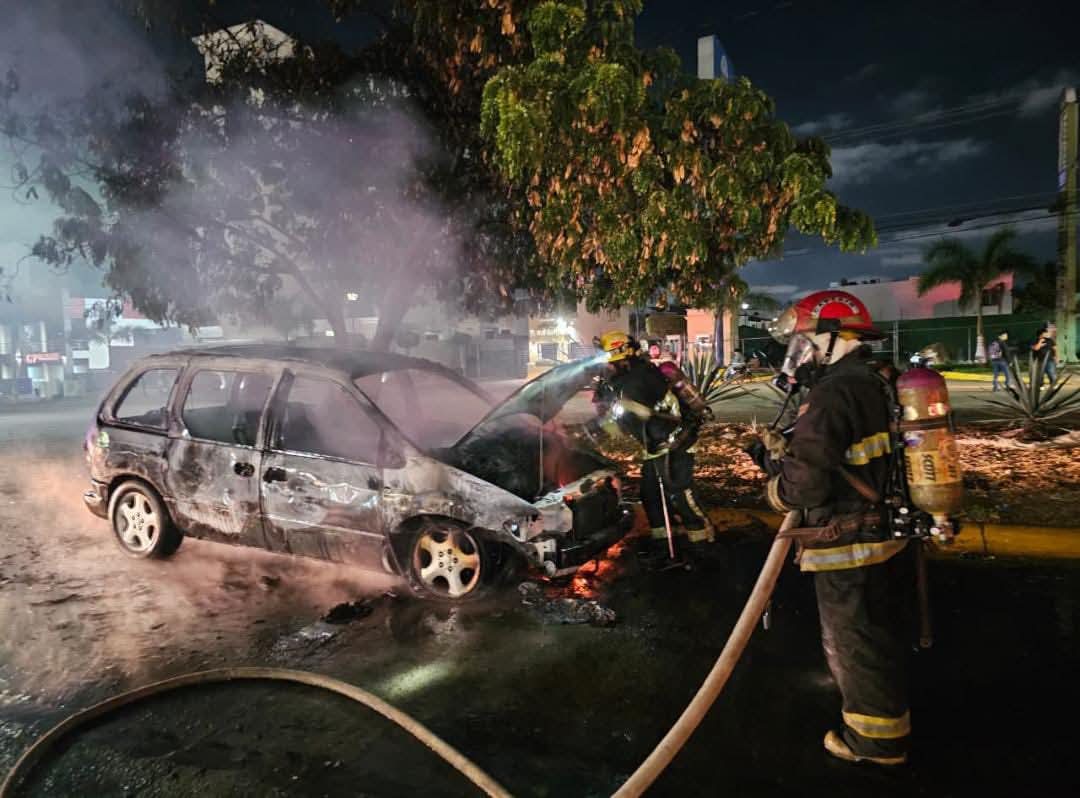 Tres accidentes dejan tres personas lesionadas y miles de pesos en pérdidas materiales en Mazatlán