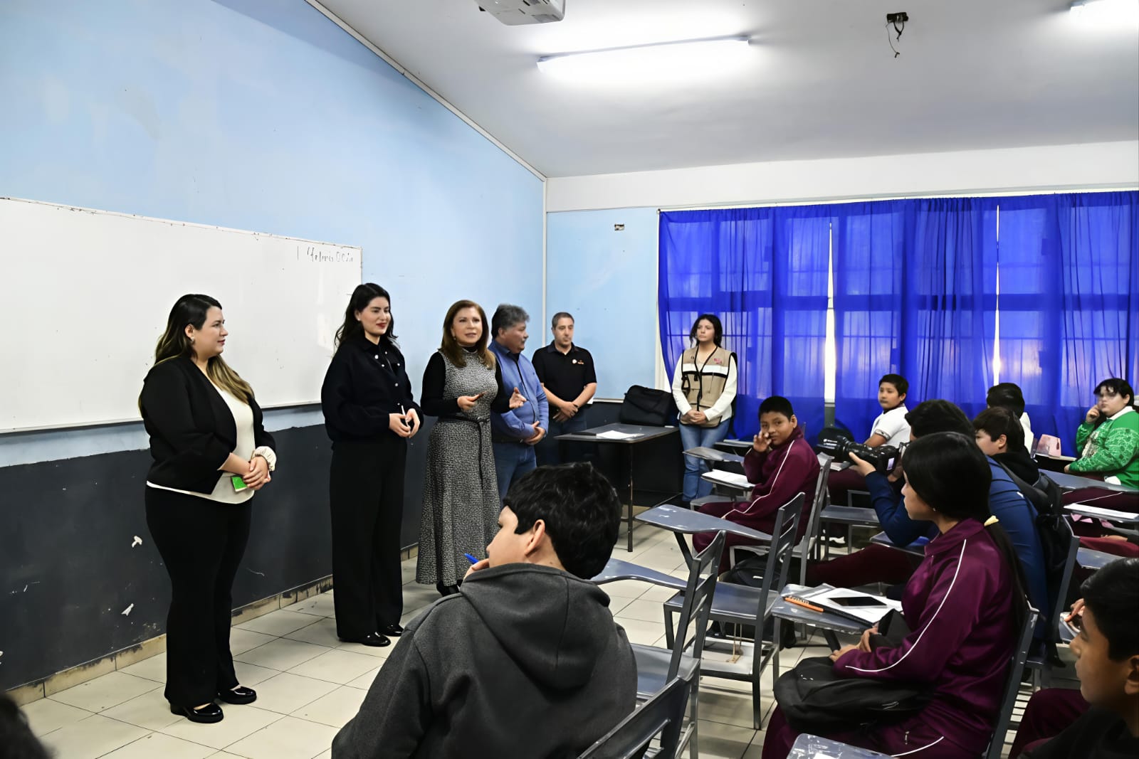 Gloria Himelda Félix Niebla en escuela primaria