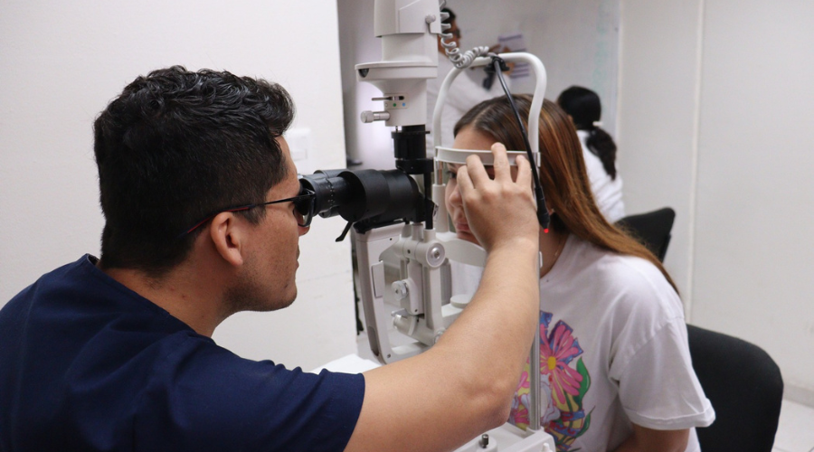 UAS y Fundación Visión contra la Ceguera realizaron exámenes de agudeza visual y servicios gratuitos