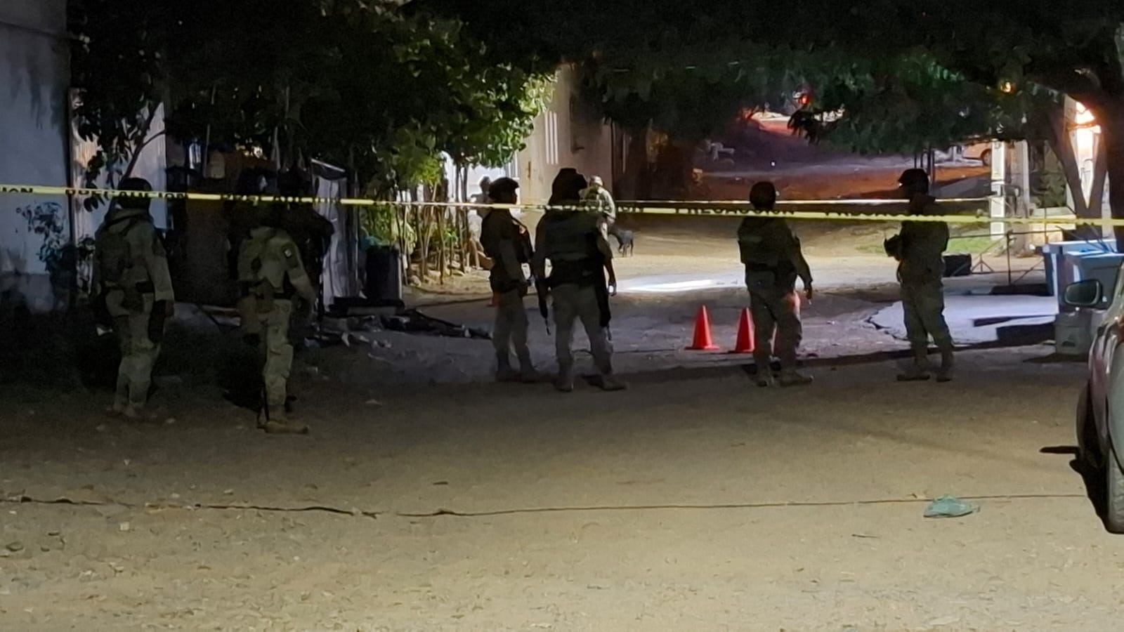 Militares resguardan la zona del atentado