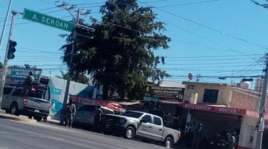 Unidad de la Marina captada por el bulevar Macario Gaxiola
