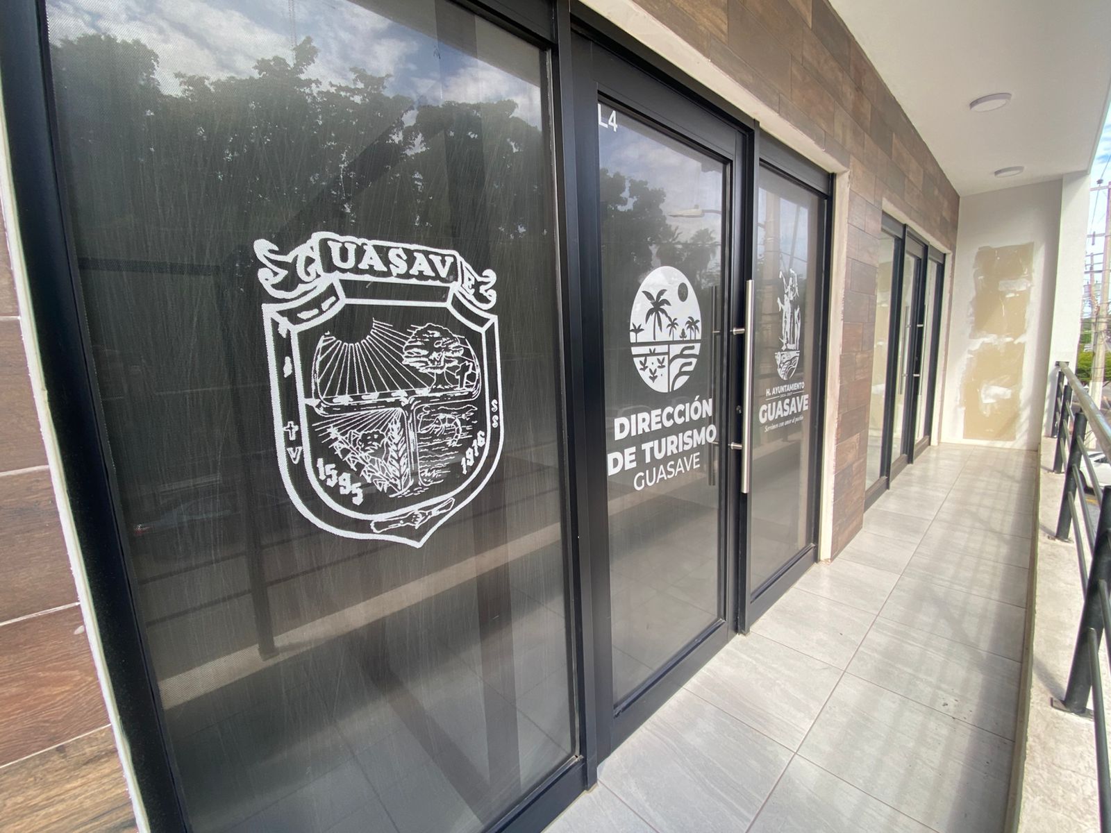 Fachada de las oficinas municipales en Guasave