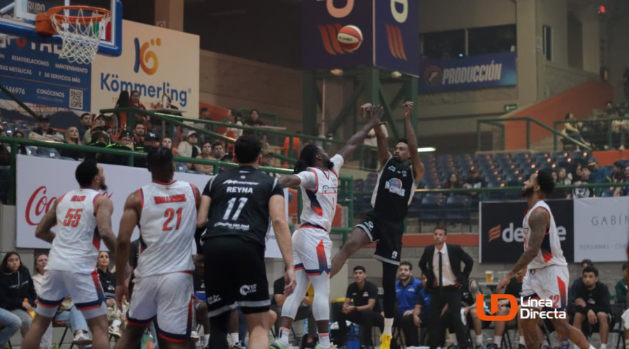 Juego inaugural Pioneros de Los Mochis y Halcones de Ciudad Obregón