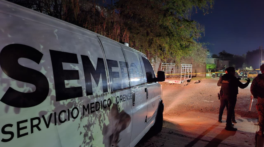 Semefo en el lugar del feminicidio