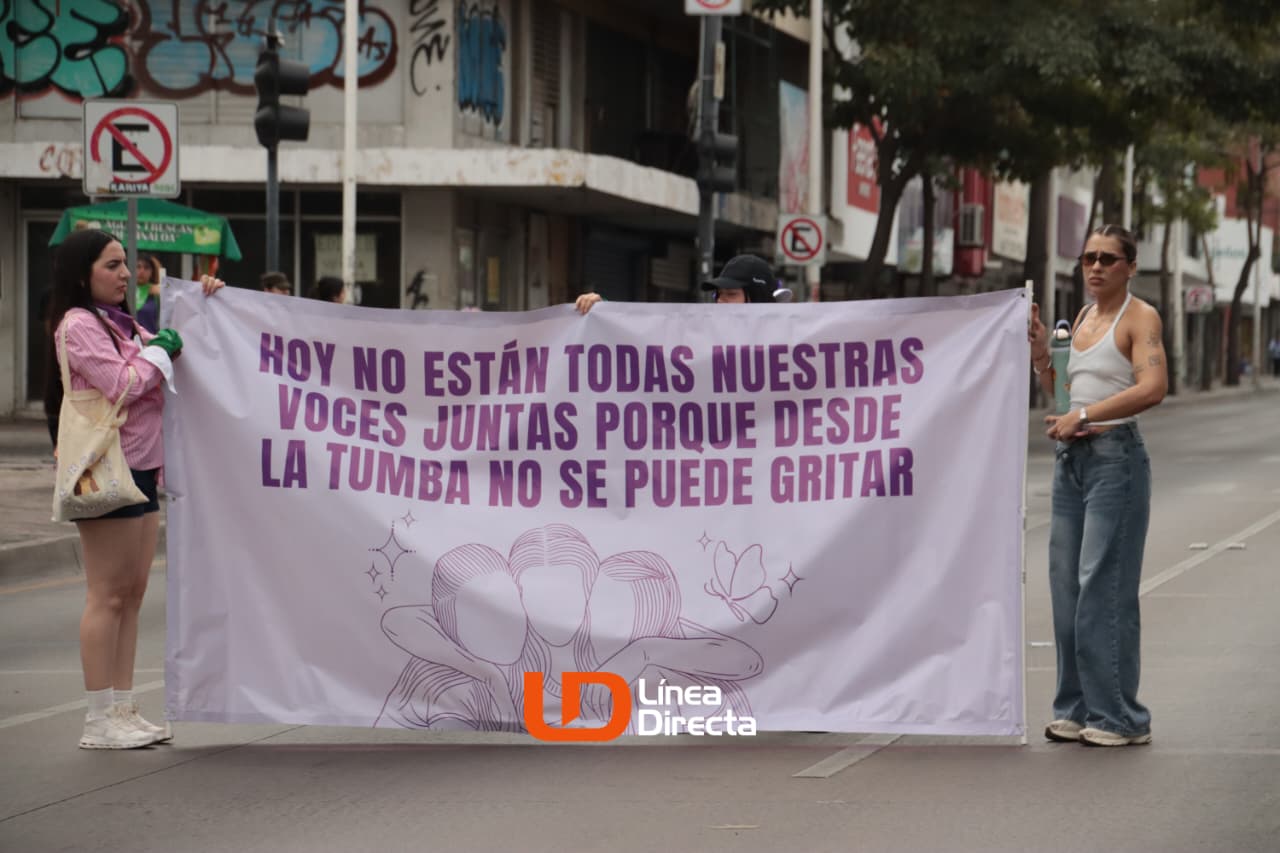 lona con mensaje de la marcha feminista por el 8M