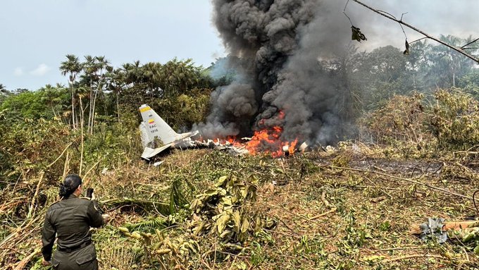 Autoridades confirman 66 personas fallecidas tras desplome de avión militar en Colombia