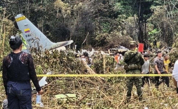 Avión militar se desploma en Colombia
