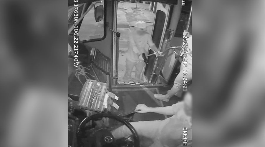 Grabación de asalto con arma de fuego a chofer en Mazatlán