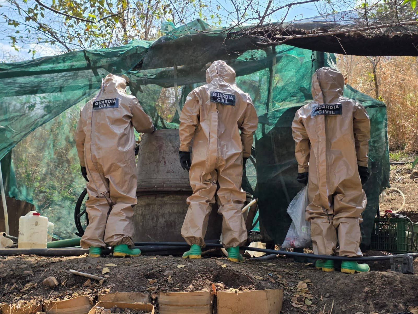 FGR reporta destrucción de más de 174 toneladas de precursores químicos y narcóticos en Michoacán