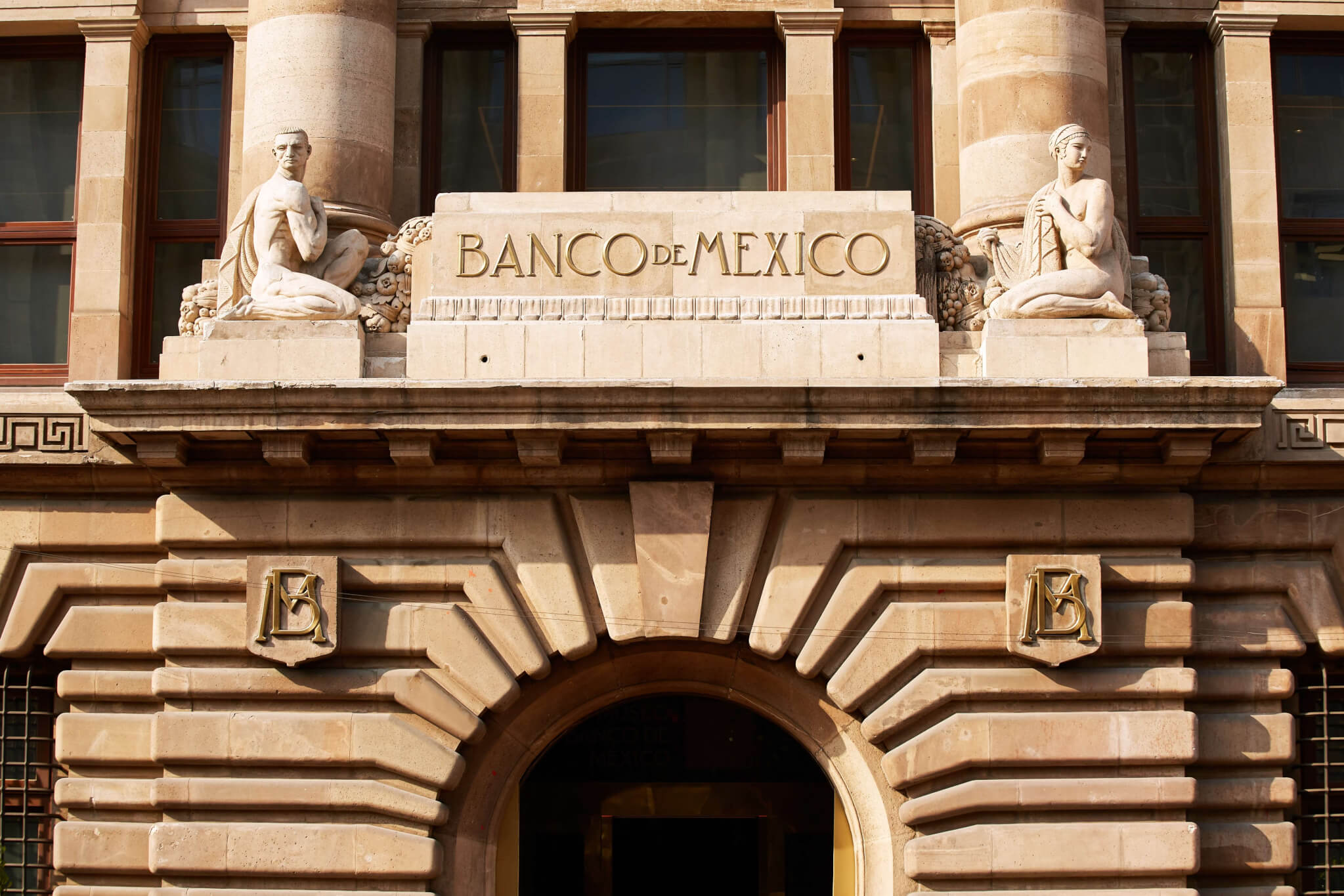 Pese a incremento en la inflación, Banxico reduce la tasa de interés hasta 6.75 %