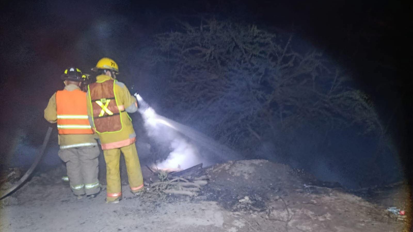 Bomberos apagan incendio en Guasave