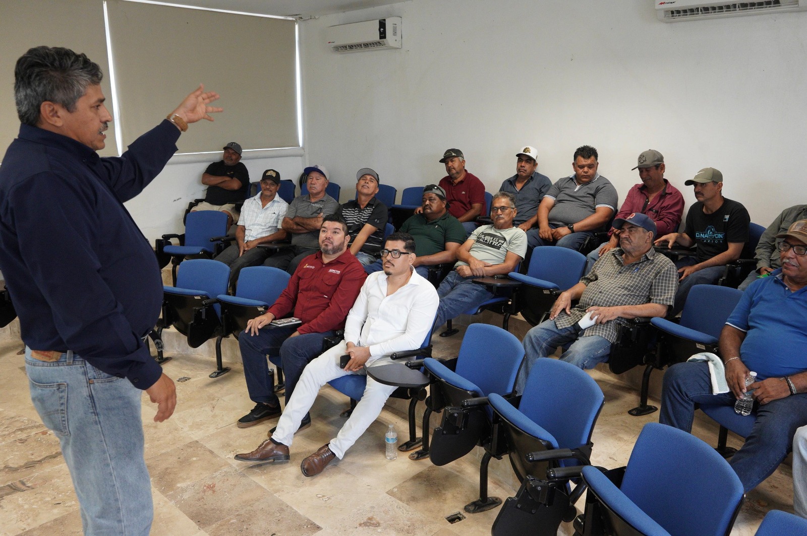 capacitación de integrantes de cooperativas pesqueras