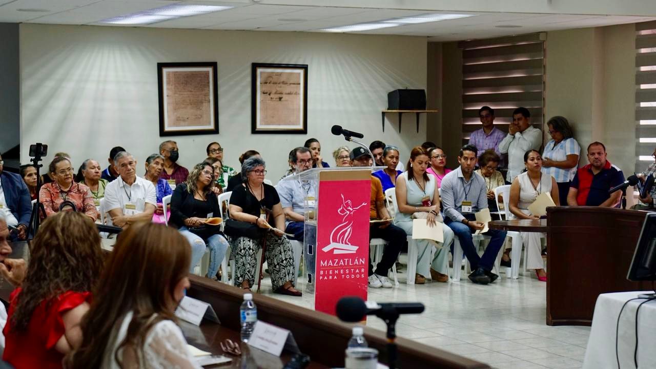 Vecinos denuncian durante Cabildo Abierto en Mazatlán