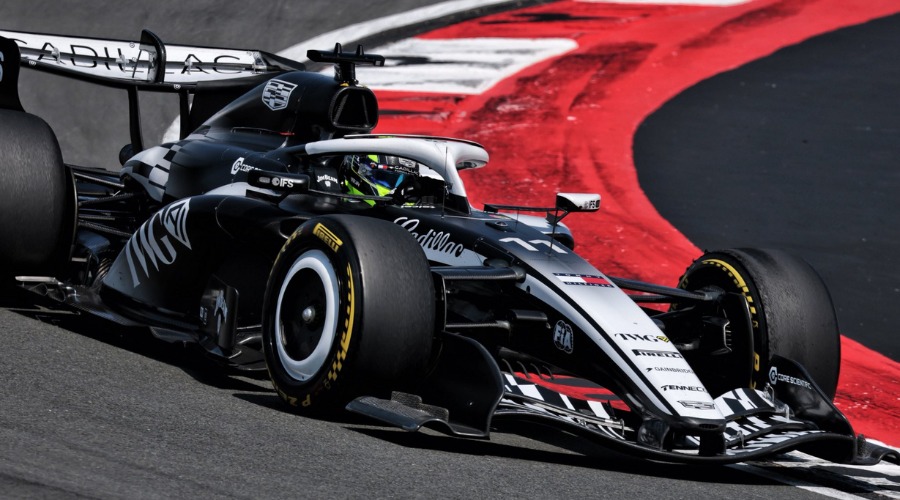 Vehículo F1 de Cadillac en el que corre Checo Pérez