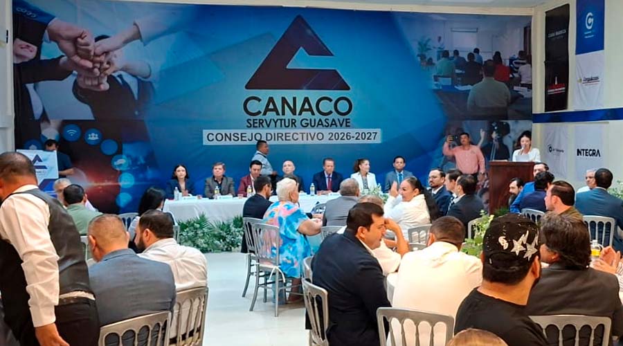 Toma de protesta de Jorge Cázarez Bojórquez como dirigente de la Canaco en Guasave