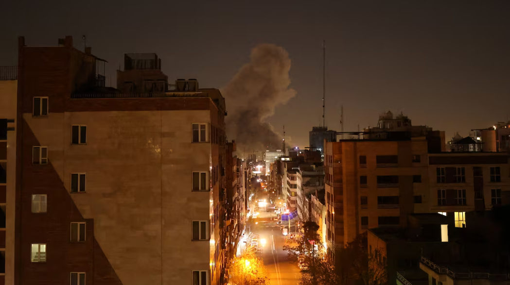 Israel ataca en Beirut y aumenta la presión sobre Teherán