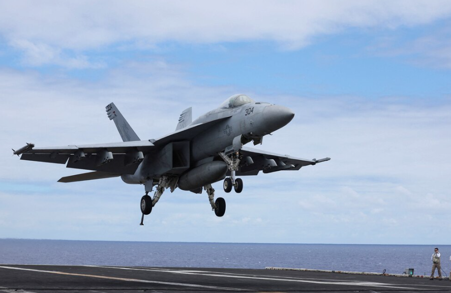 Incidente militar en el Golfo deja aviones estadounidenses abatidos