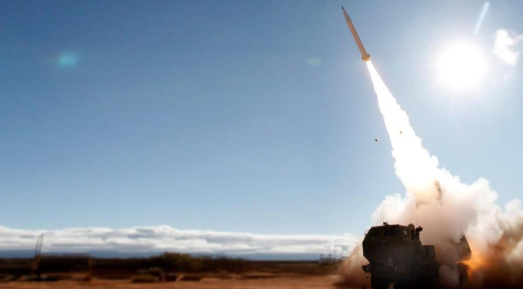 Estados Unidos estrena misiles PrSM en combate durante ofensiva contra Irán