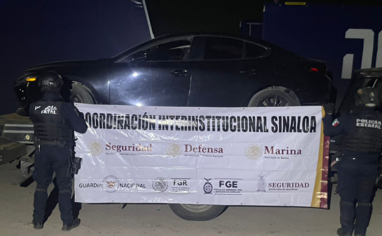 Tenía reporte de robo: recuperan vehículo abandonado en Villa Unión, al sur de Mazatlán