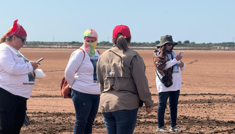 Rastreadoras de El Fuerte encuentran restos óseos en zona de estero de Ohuira en Ahome